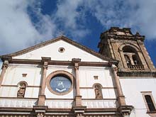 Vista de la fachada (Basílica de Nuestra Señora de la Salud)